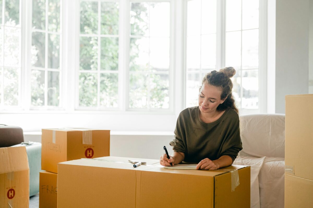 Ultimate Guide for College Students Living Away From Home for The First Time